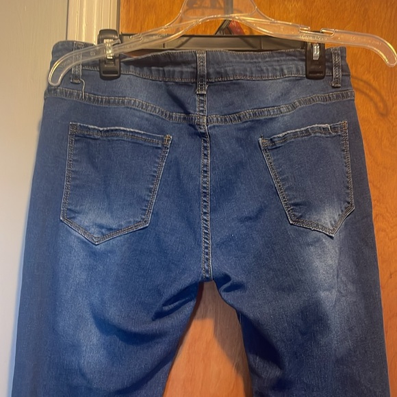 Jeans - Picture 4 of 5